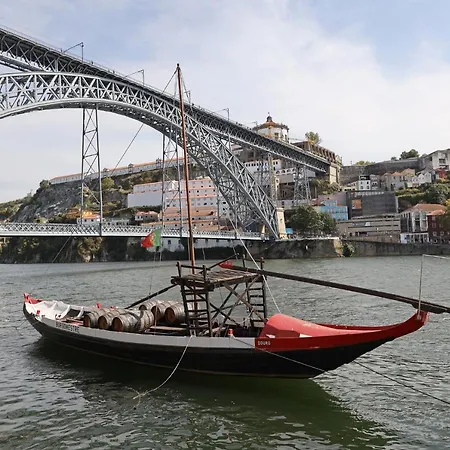 Flh With Balcony * Porto