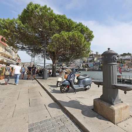 Flh With Balcony Apartment Porto